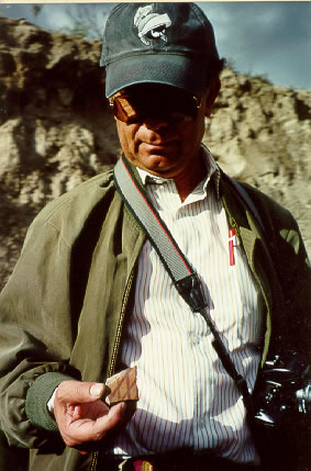 Archaeologist José Echeverría with diagnostic Late Period sherd recovered from Atuntaqui Mound 25 (see Photo 6). Archaeologist José Echeverría with diagnostic Late Period sherd recovered from Atuntaqui Mound 25 (see Photo 6).